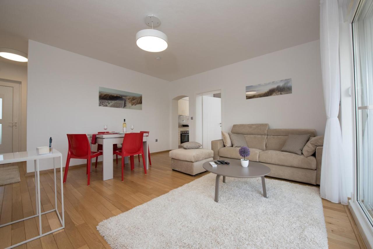 Apartmani Bilic 카스타브 외부 사진